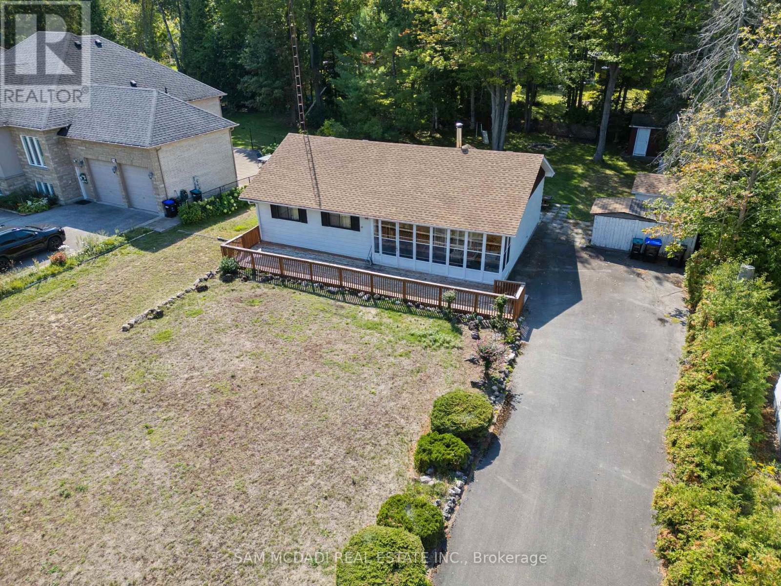68 41st Street South, Wasaga Beach, ON L9Z 1Z6