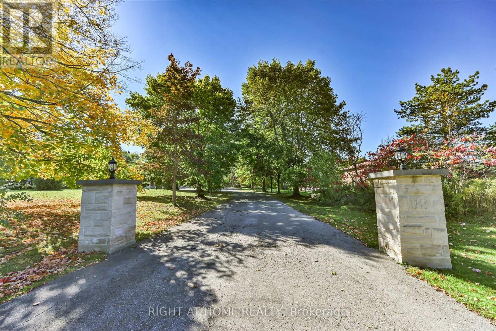 18 Mccowan Ln, Whitchurch-stouffville, ON L4A 4C1