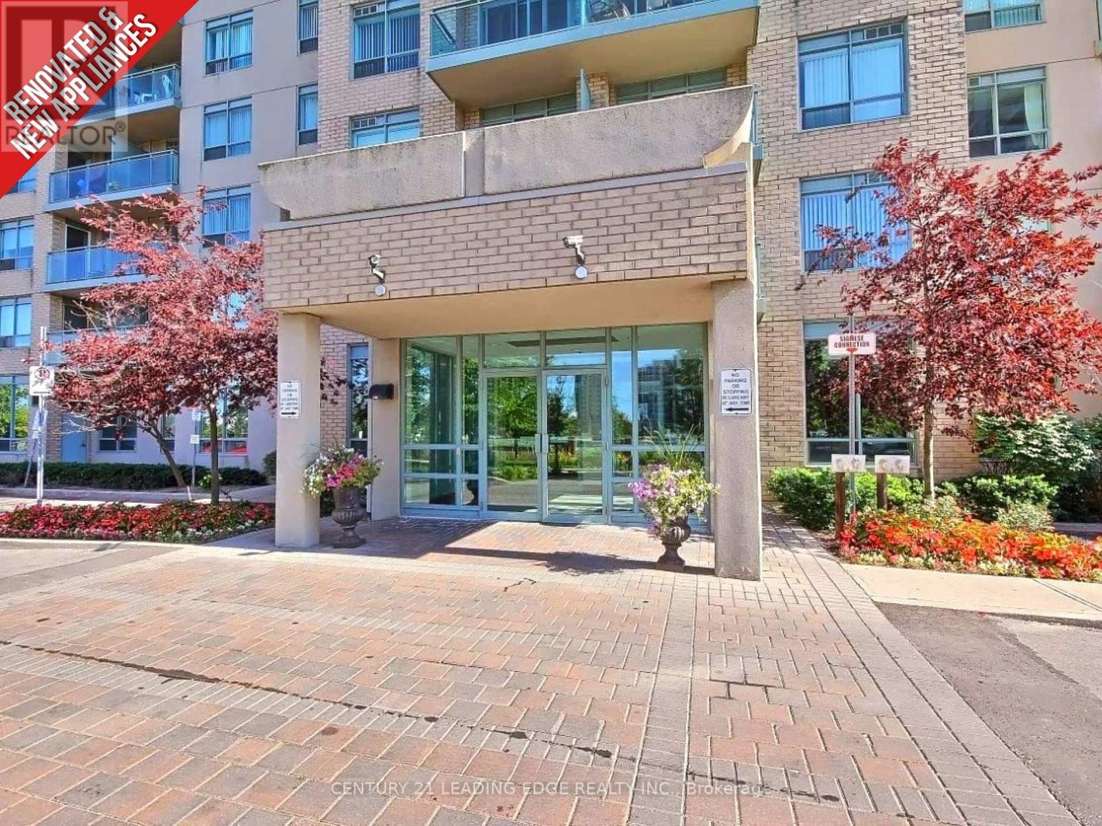 307 39 Oneida Cres, Richmond Hill, ON L4B 4T9