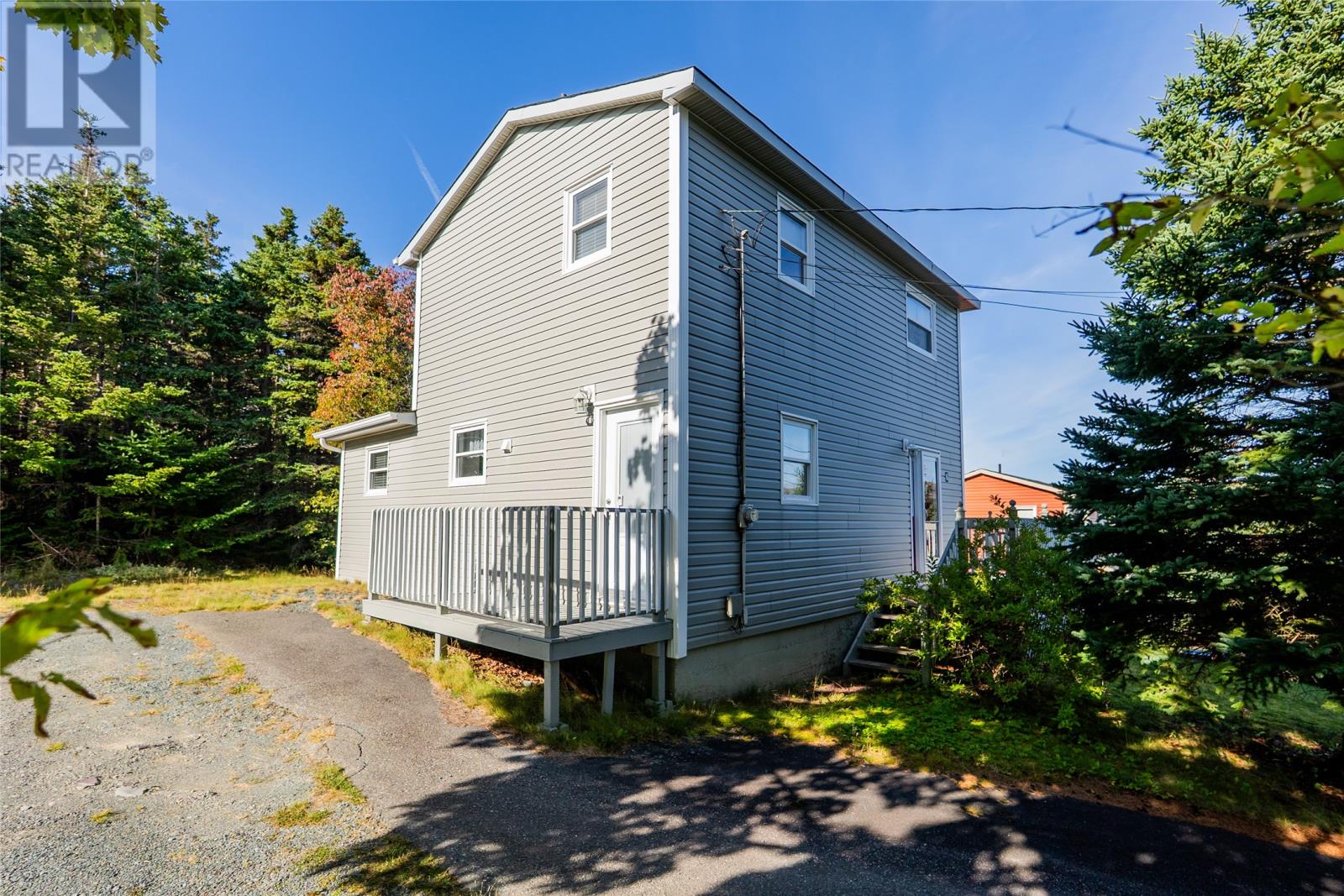 6 Balans Rd, Bay Roberts, NL A0A 1G0
