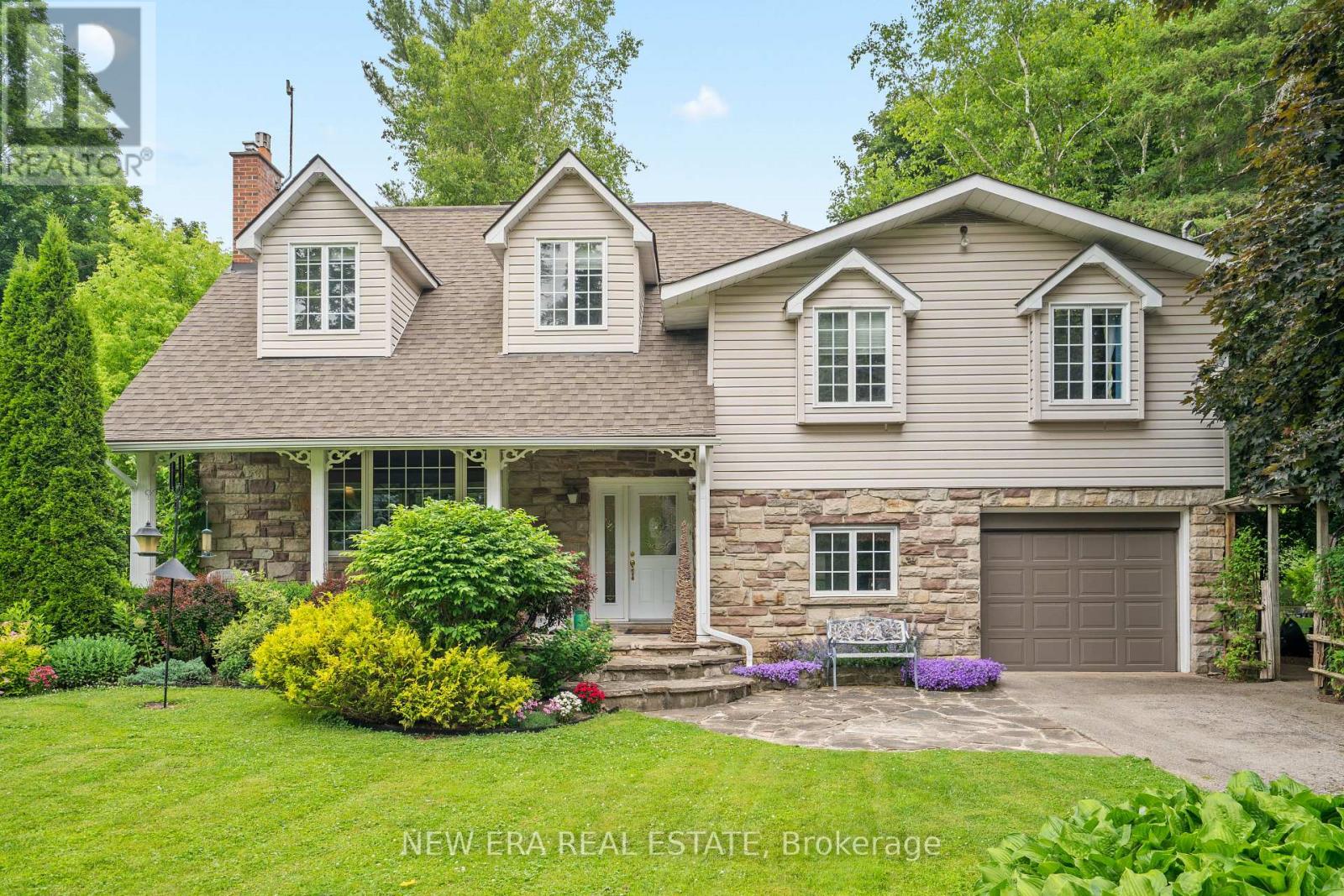 49 Credit Rd, Caledon, ON L7C 3J3