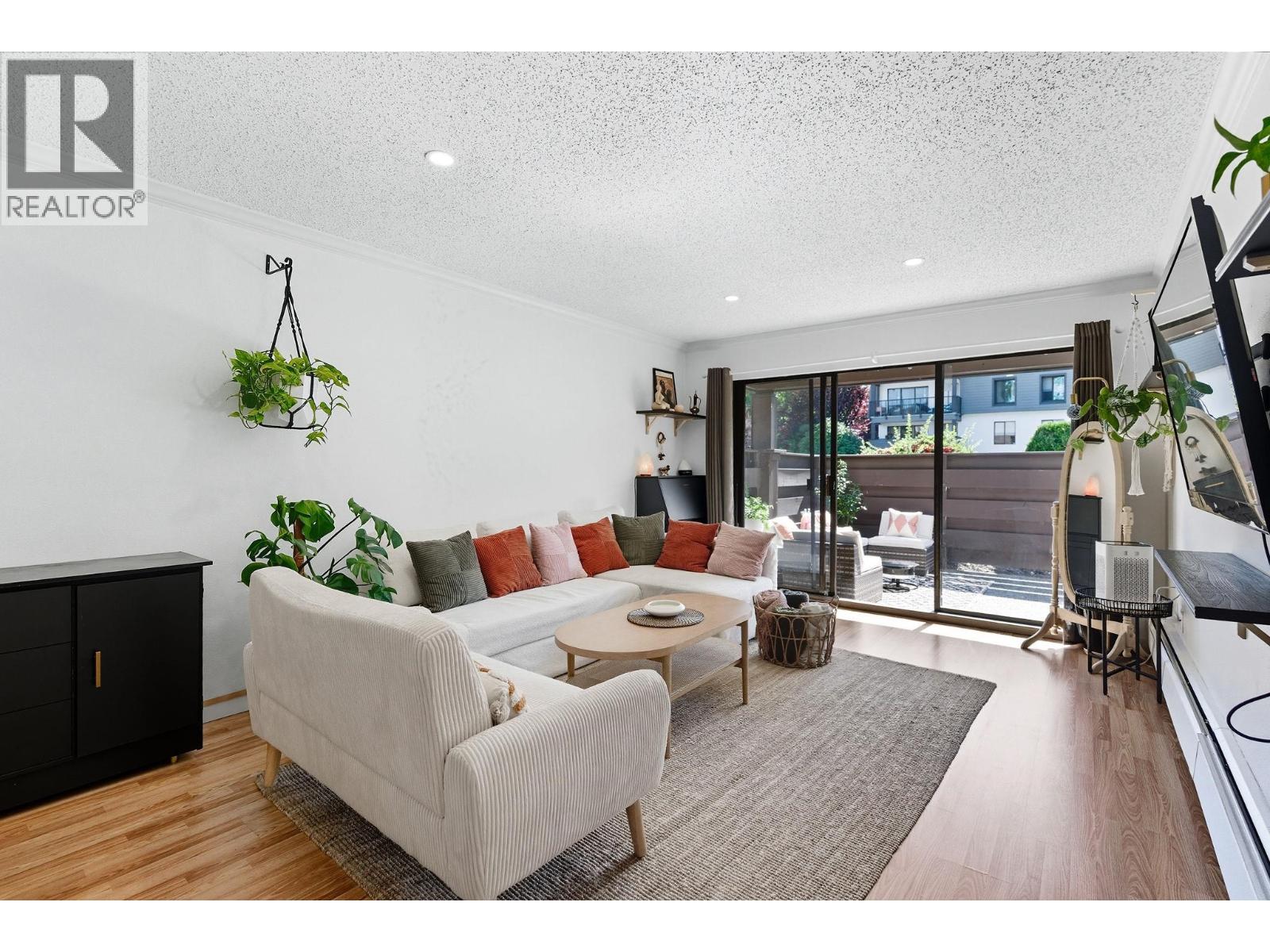 8820 No 1 Road Unit 102, Richmond, BC V7C 4C1
