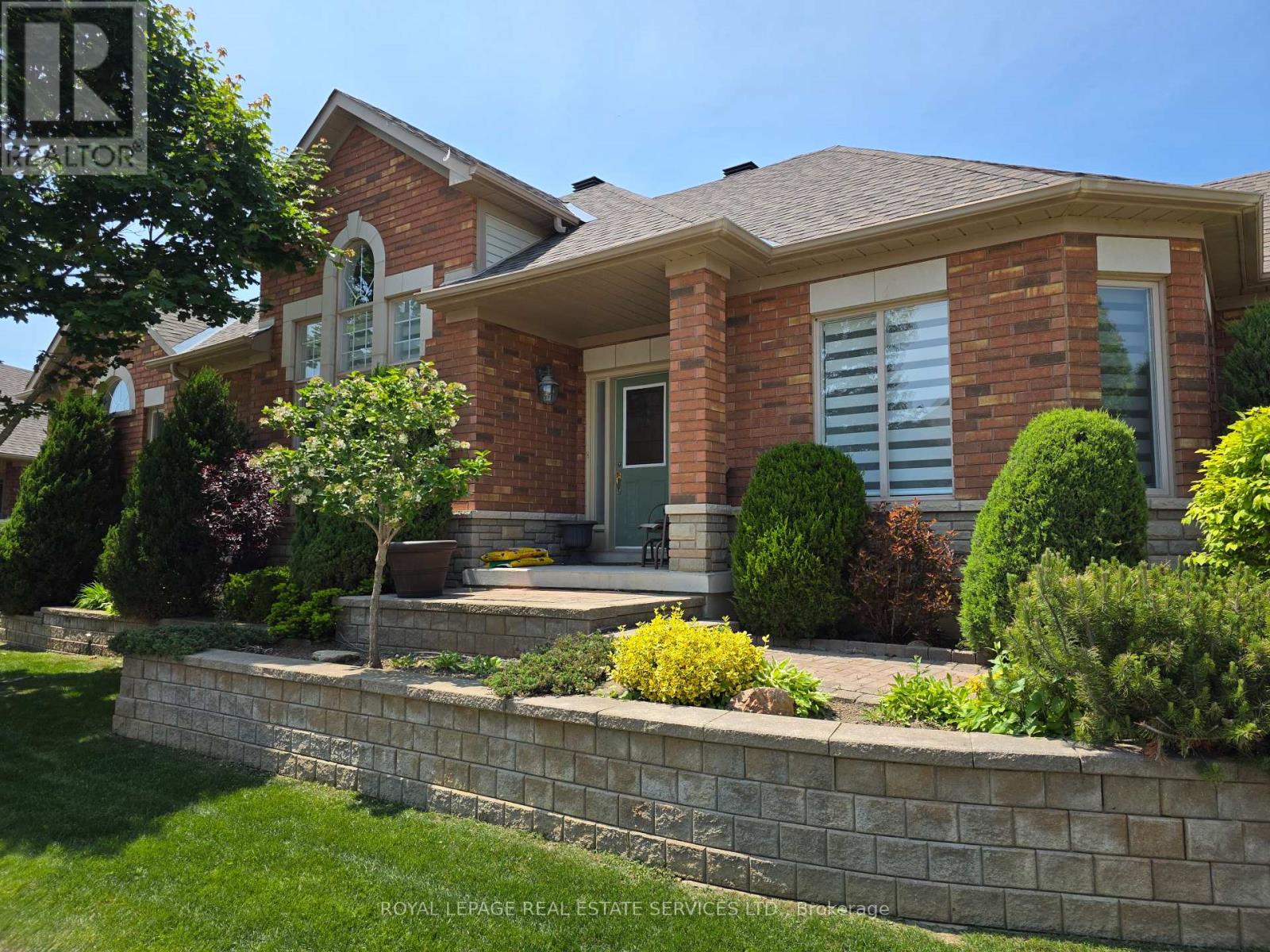 62 Renaissance Pt, New Tecumseth, ON L9R 2H7