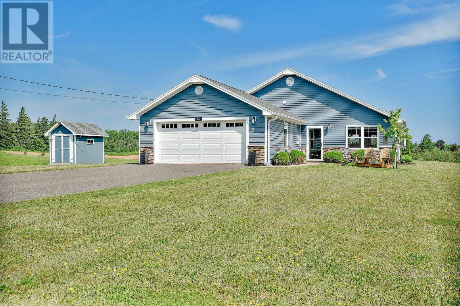 66 Macquarrie Rd, Brackley Beach, PE C1E 2V2