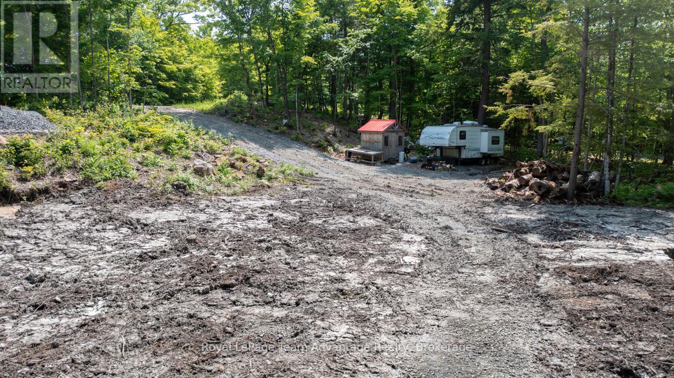 40 Sunnyshore Park Dr, McKellar, ON P2A 0B5