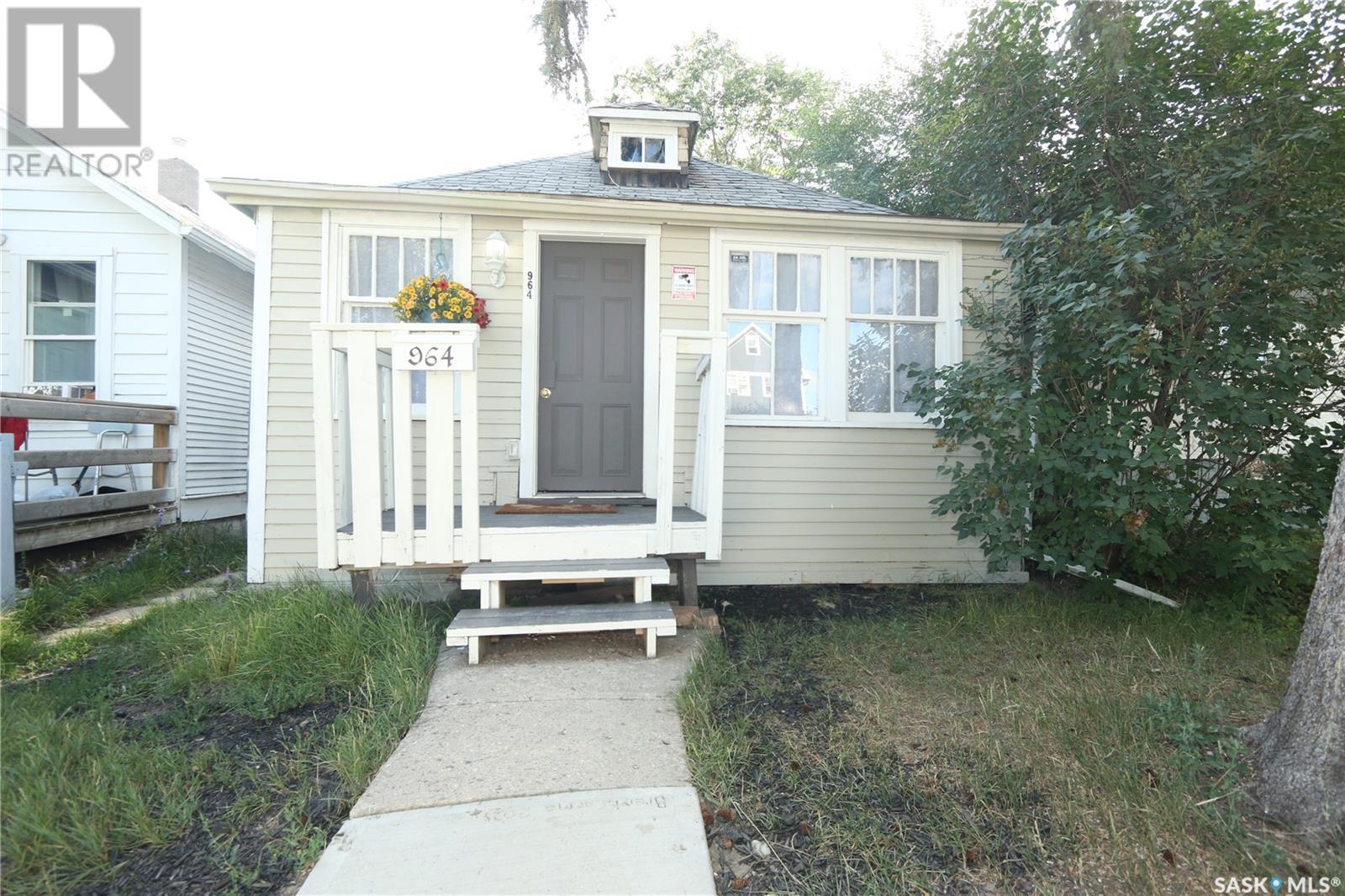 964 Retallack St, Regina, SK S4T 2H1
