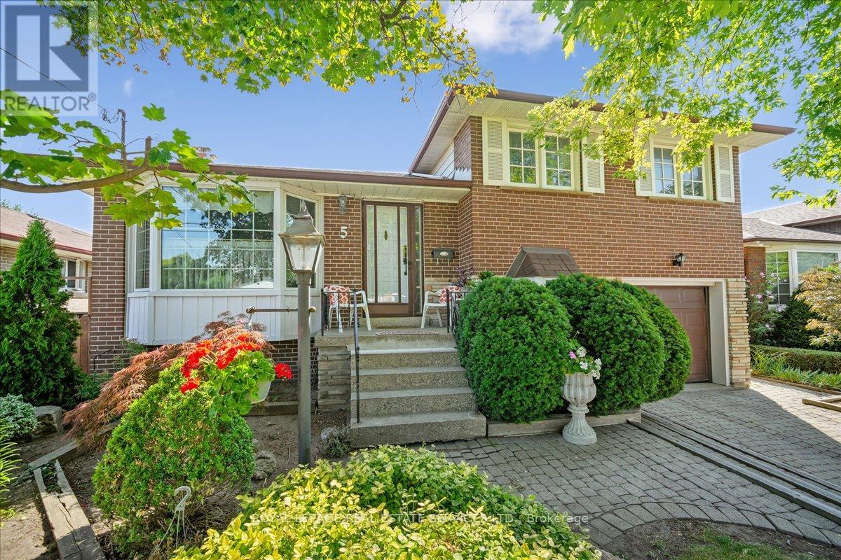 5 Amethyst Rd, Toronto, ON M1T 2E6