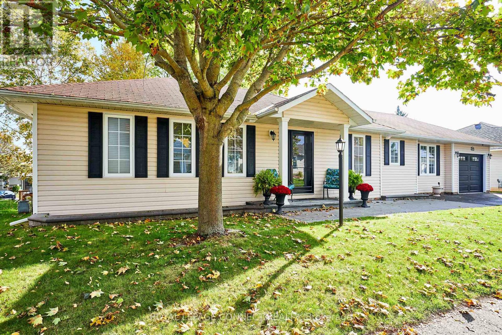 91 Wilmot Trl #a, Clarington, ON L1B 1B8