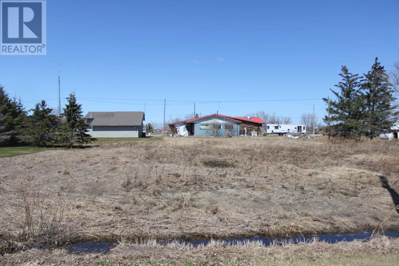 709 Alice St, Rainy River, ON P0W 1L0