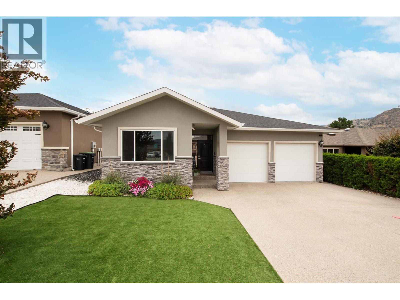 361 Chardonnay Ave, Oliver, BC V0H 1T4