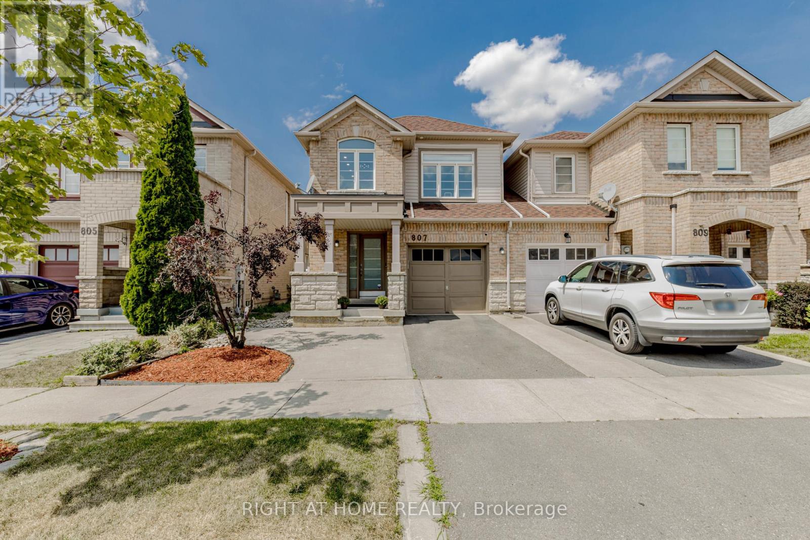 807 Gleeson Rd, Milton, ON L9T 0C3