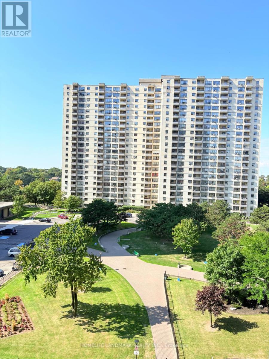 716 370 Dixon Rd, Toronto, ON M9R 1T2