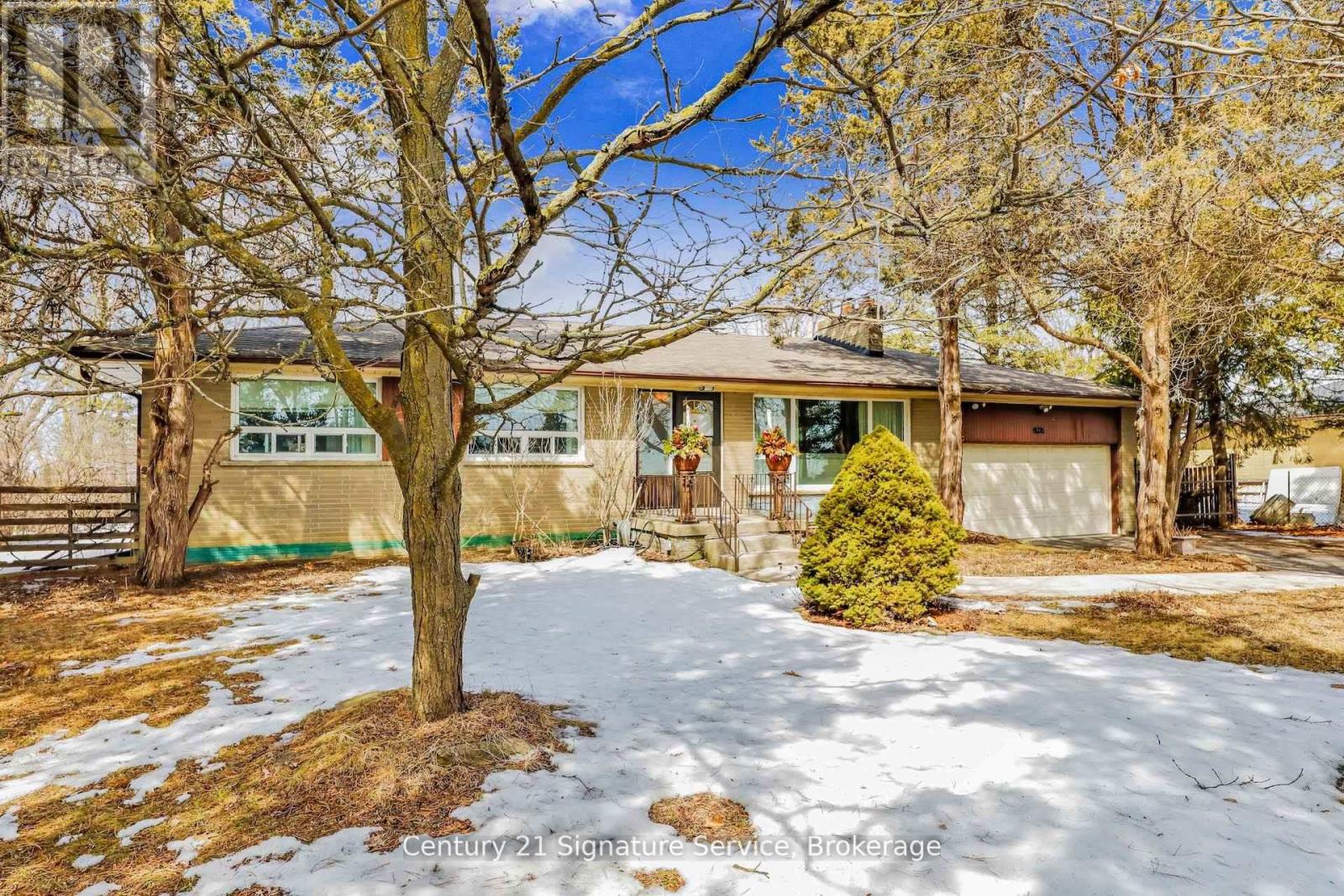 8026 Mayfield Rd, Caledon, ON L7E 0W2