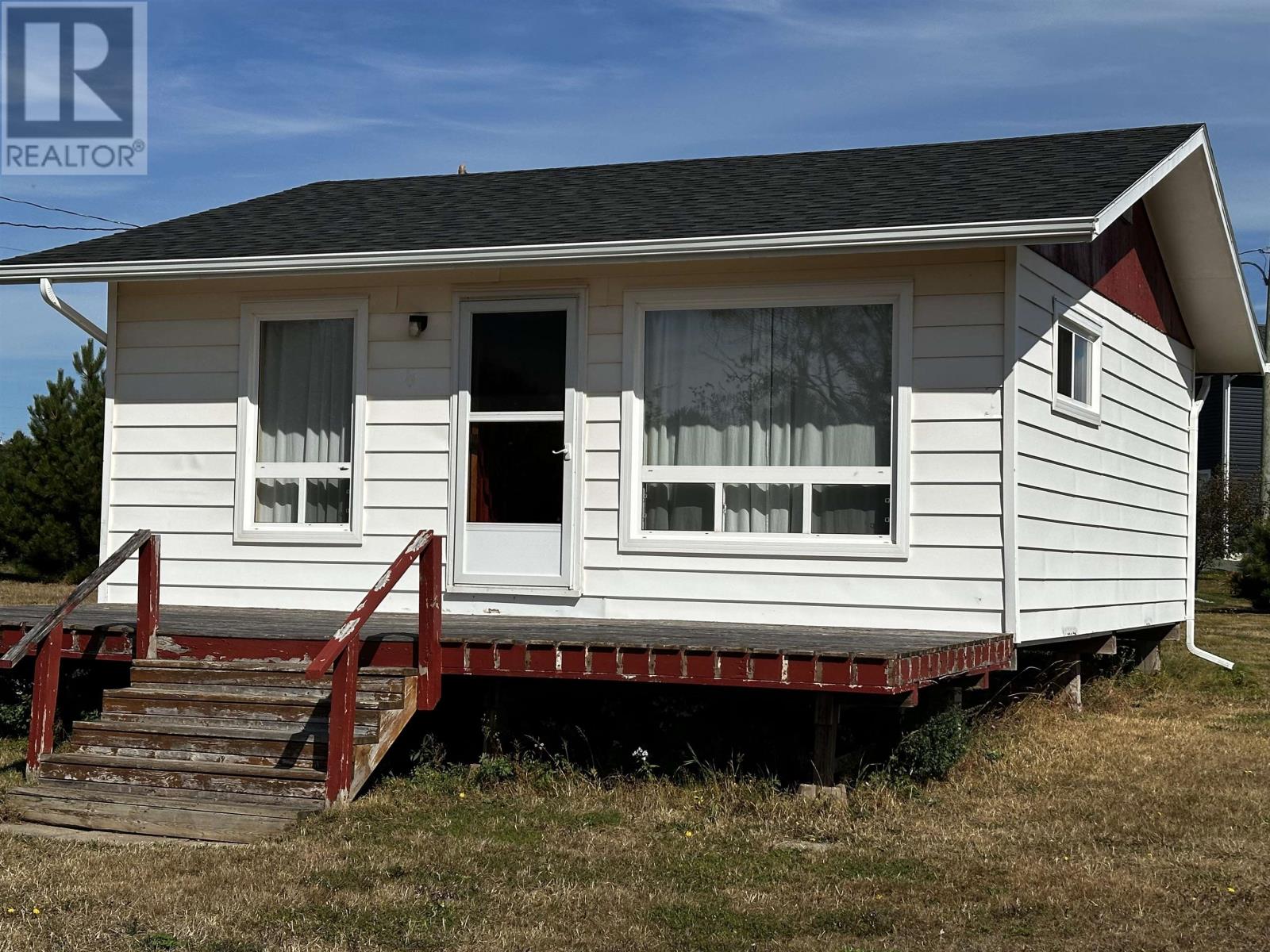8 Raymond Rd, Mont Carmel, PE C0B 2E0