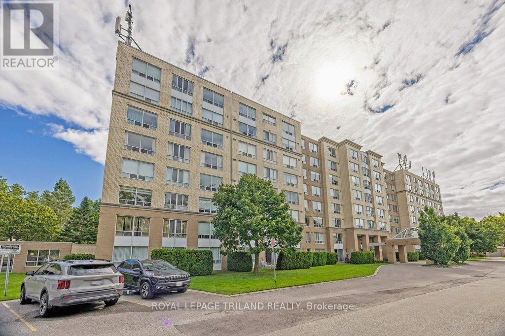 302 1510 Richmond St, London, ON N6G 4V2