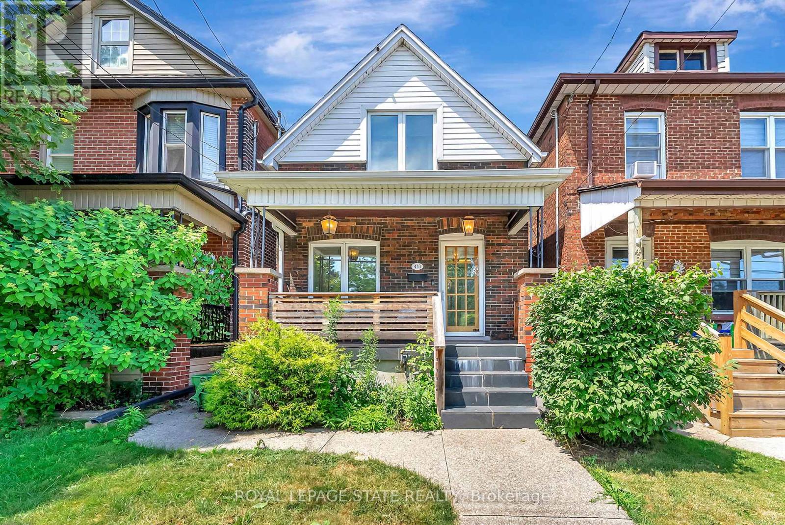 433 Hughson St N, Hamilton, ON L8L 4N4