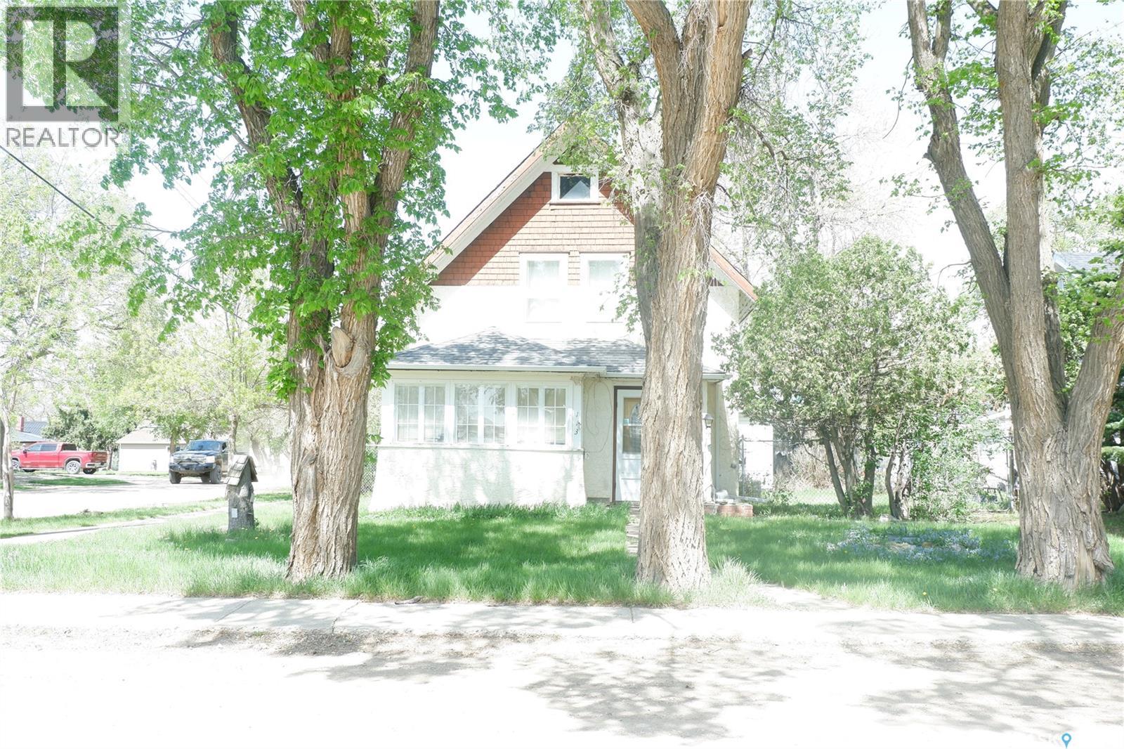 113 2nd Avenue West, Mossbank, SK S0H 3G0