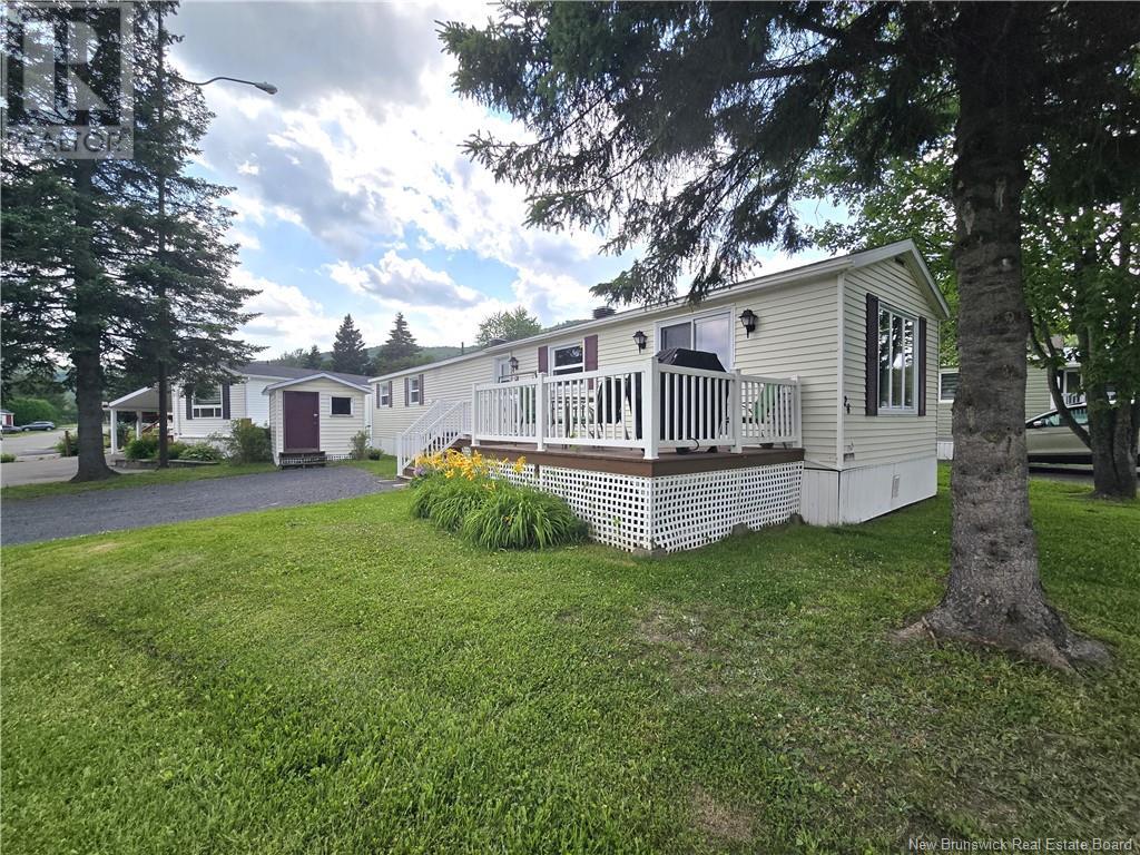 28 Parc Ptiso St, Edmundston, NB E3V 3X7
