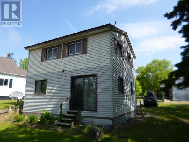 123 Fourth St, Nipigon, ON P0T 2J0