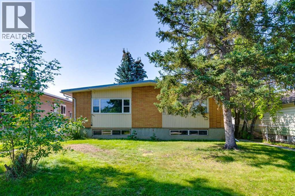 37 Street Sw Unit 631, Calgary, AB T3C 1R8