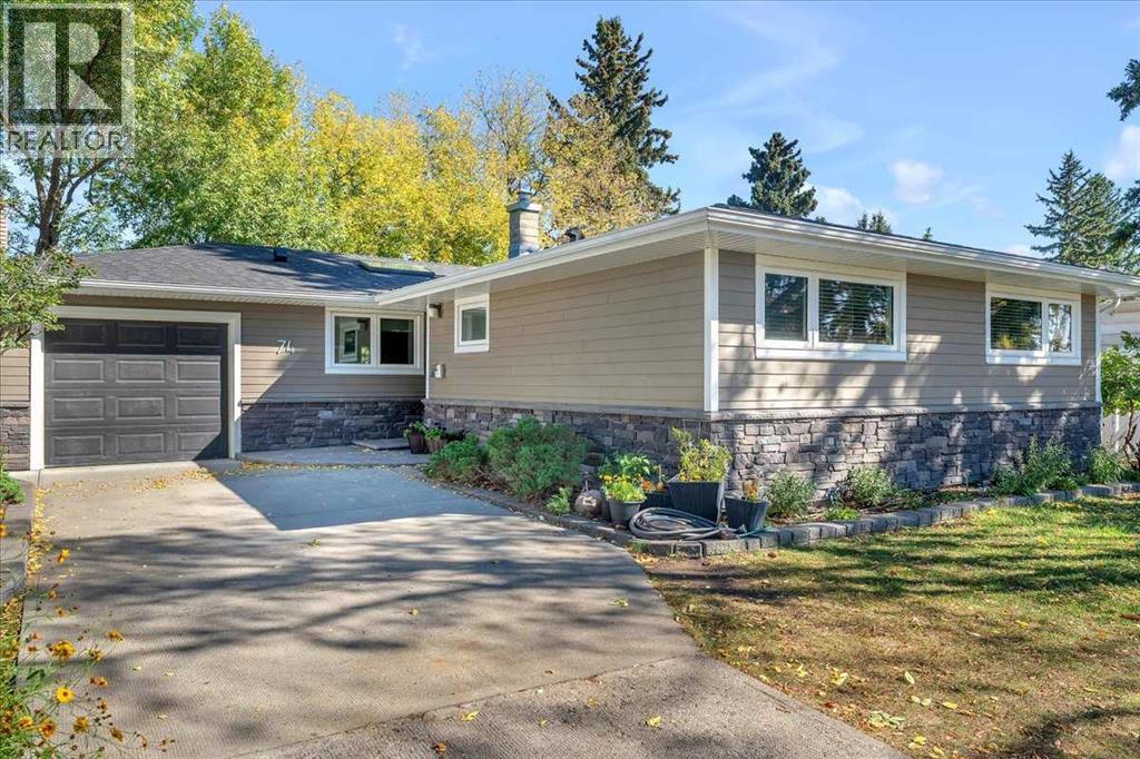 74 Walnut Dr SW, Calgary, AB T3C 3H3