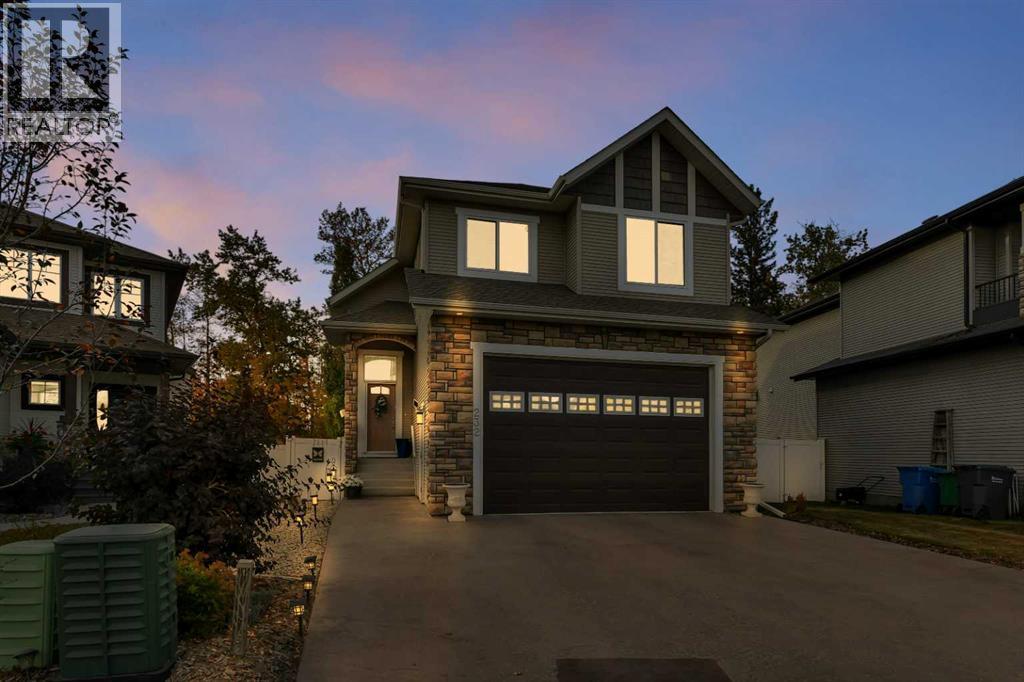 232 Wiley Cres, Red Deer, AB T4N 7G6