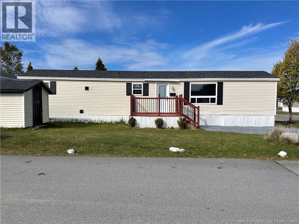 28 Morland Ave, Saint John, NB E2J 3Y5