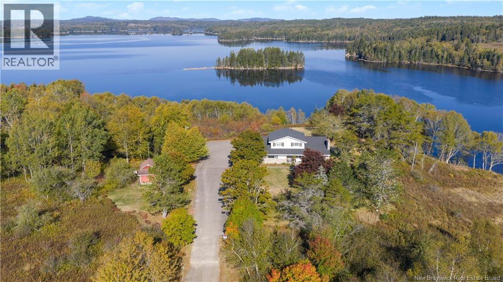 100 Nason St, Blacks Harbour, NB E5H 1A3