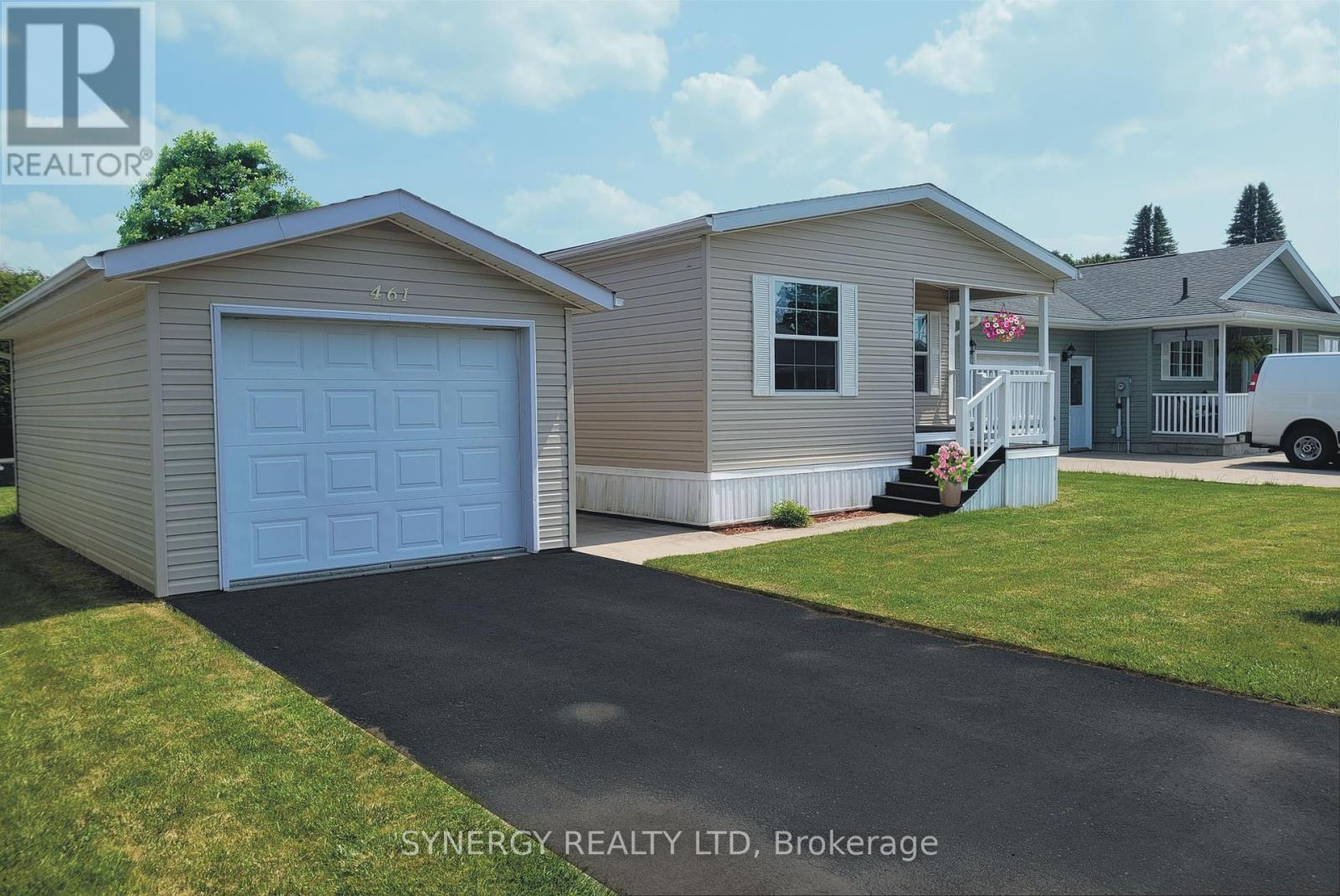 461 Richard Cres, Strathroy-Caradoc, ON N7G 3P4