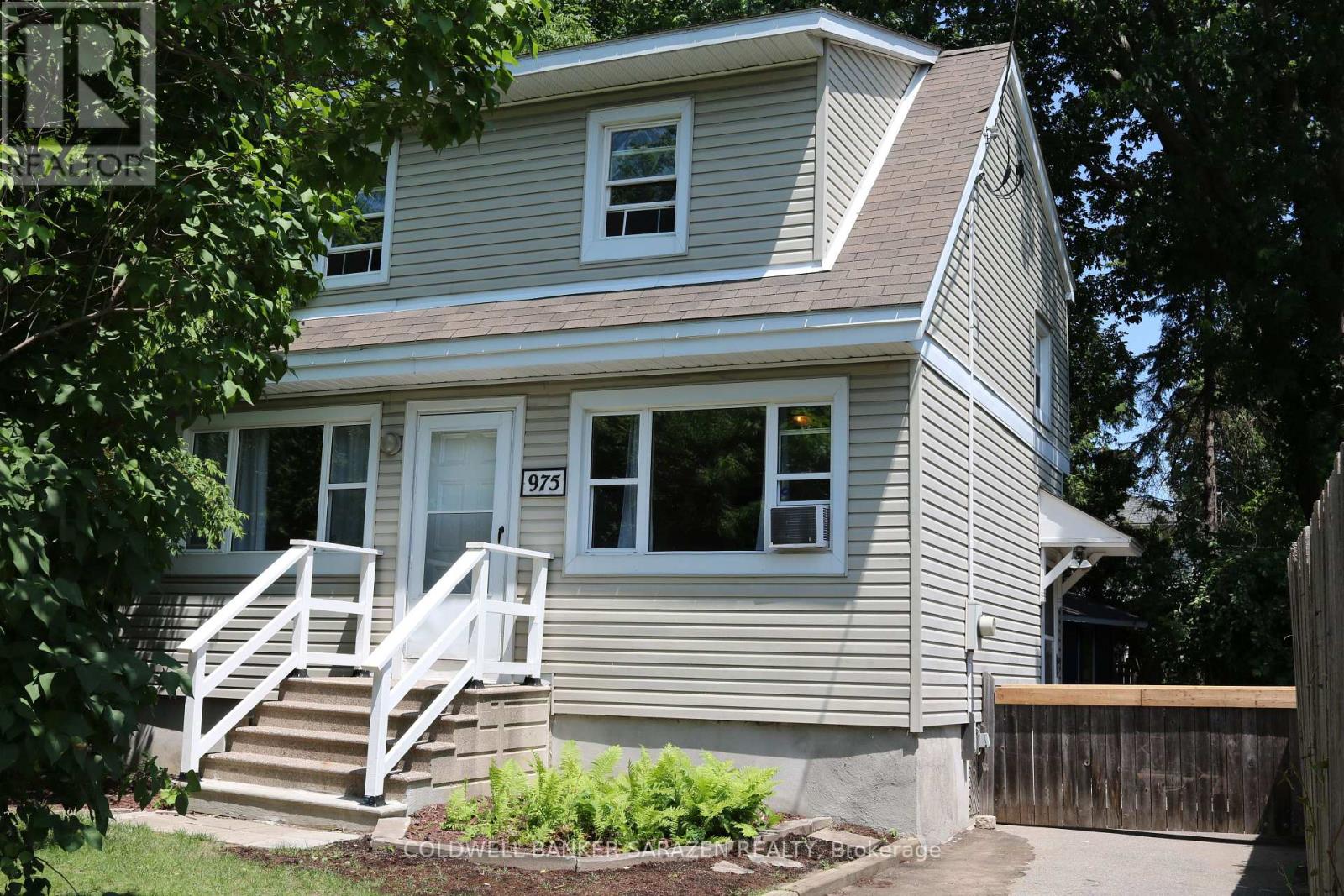 975 Silver St, Ottawa, ON K1Z 6H4