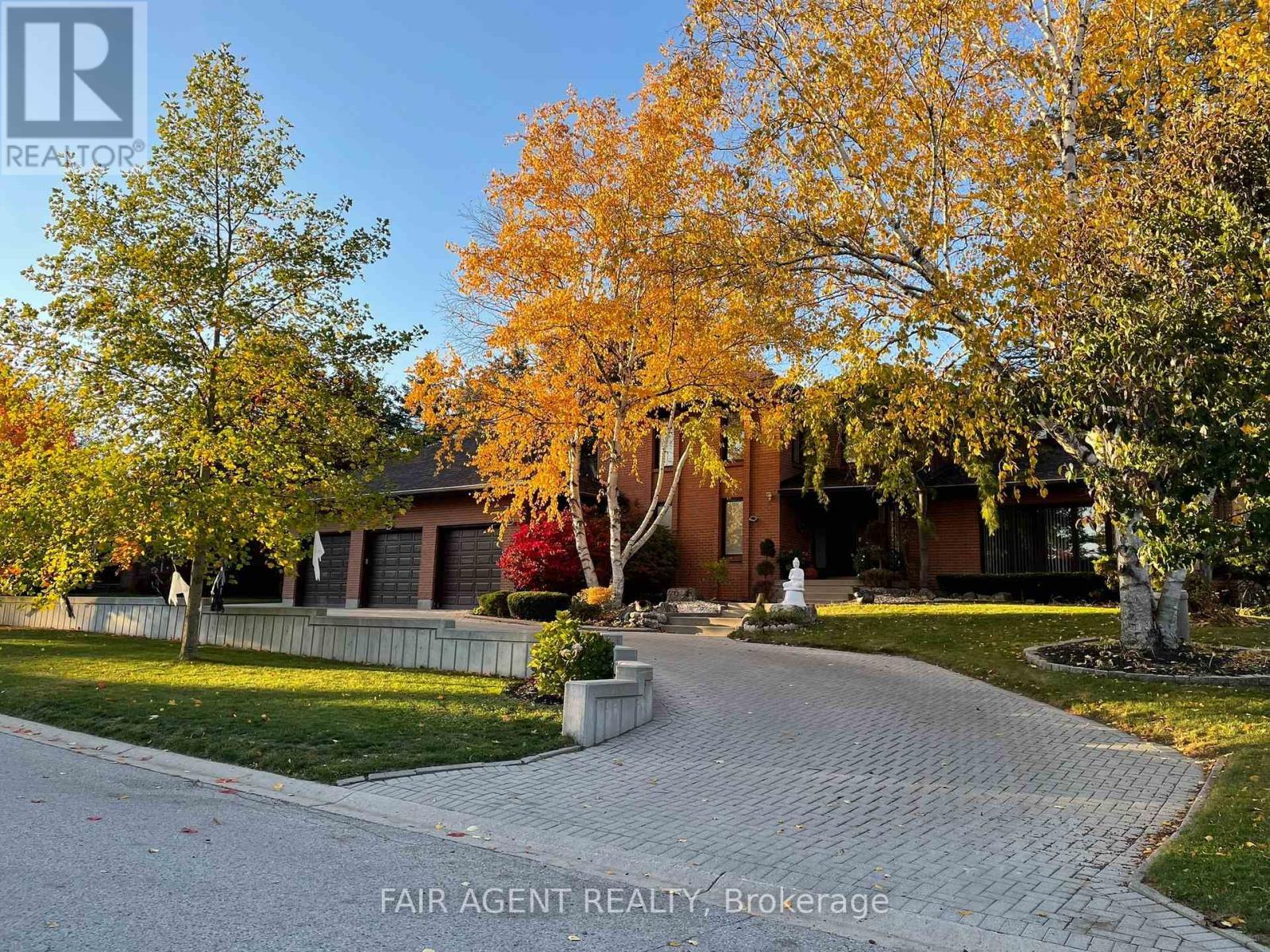 18 Tobin Ct, London, ON N6K 3Y3