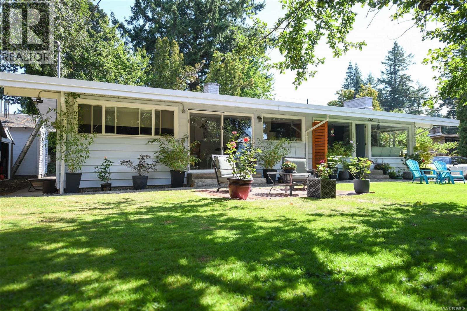 4740 Island Hwy N, Courtenay, BC V9N 5Y7