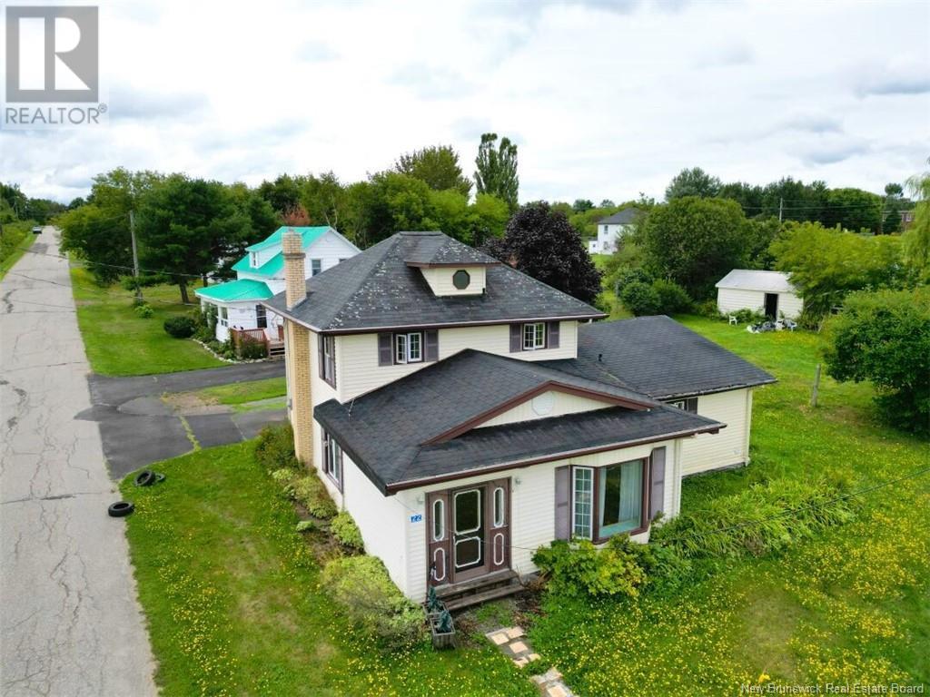 22 Mcallister, Belledune, NB E8G 2R6