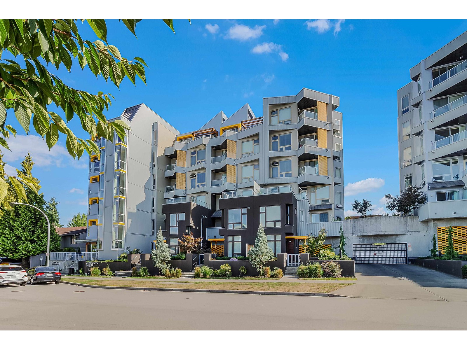 32838 Landeau Place Unit 305, Abbotsford, BC V2S 0M6