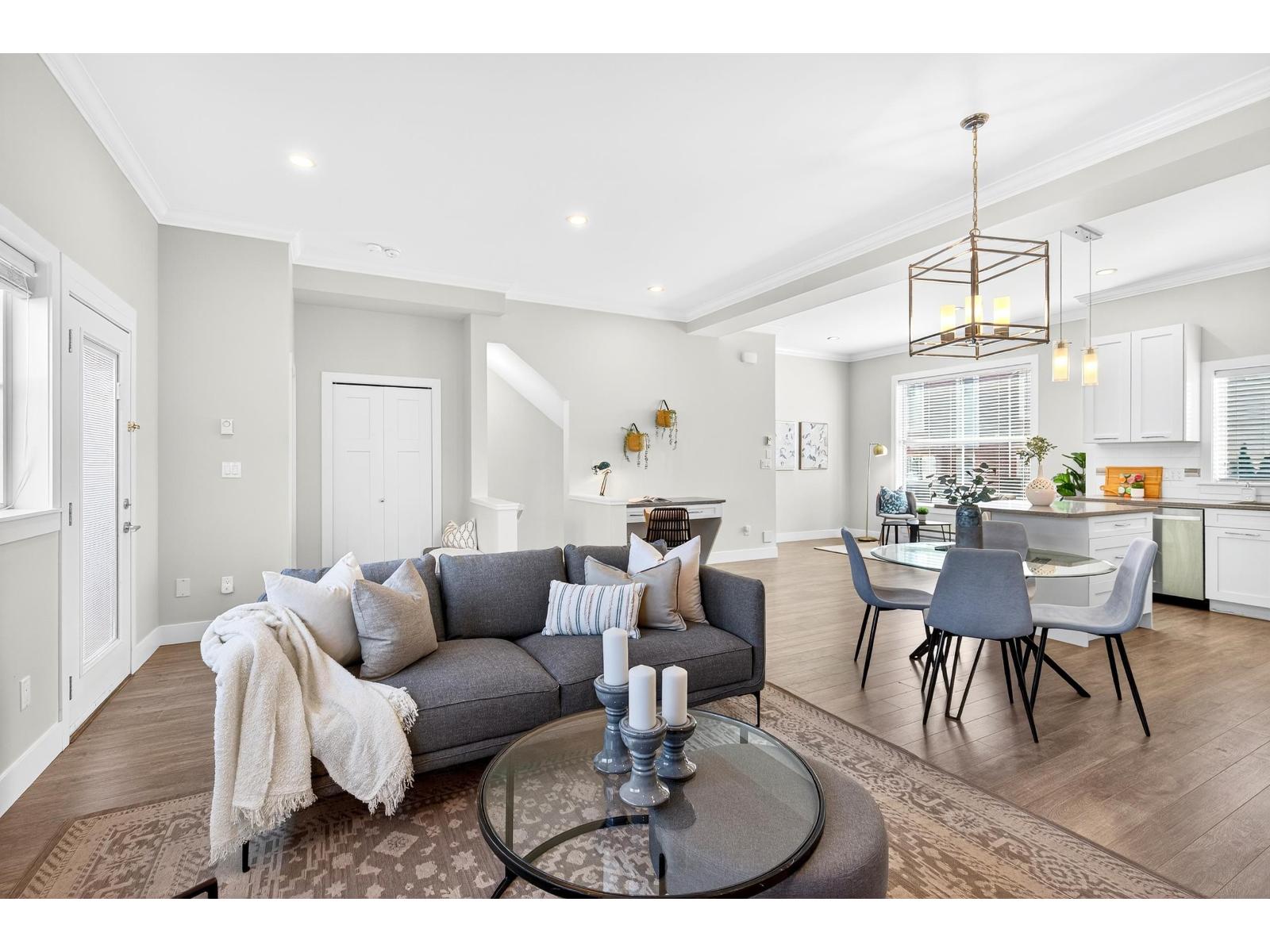 6945 185 Street Unit 5, Surrey, BC V4N 6N4