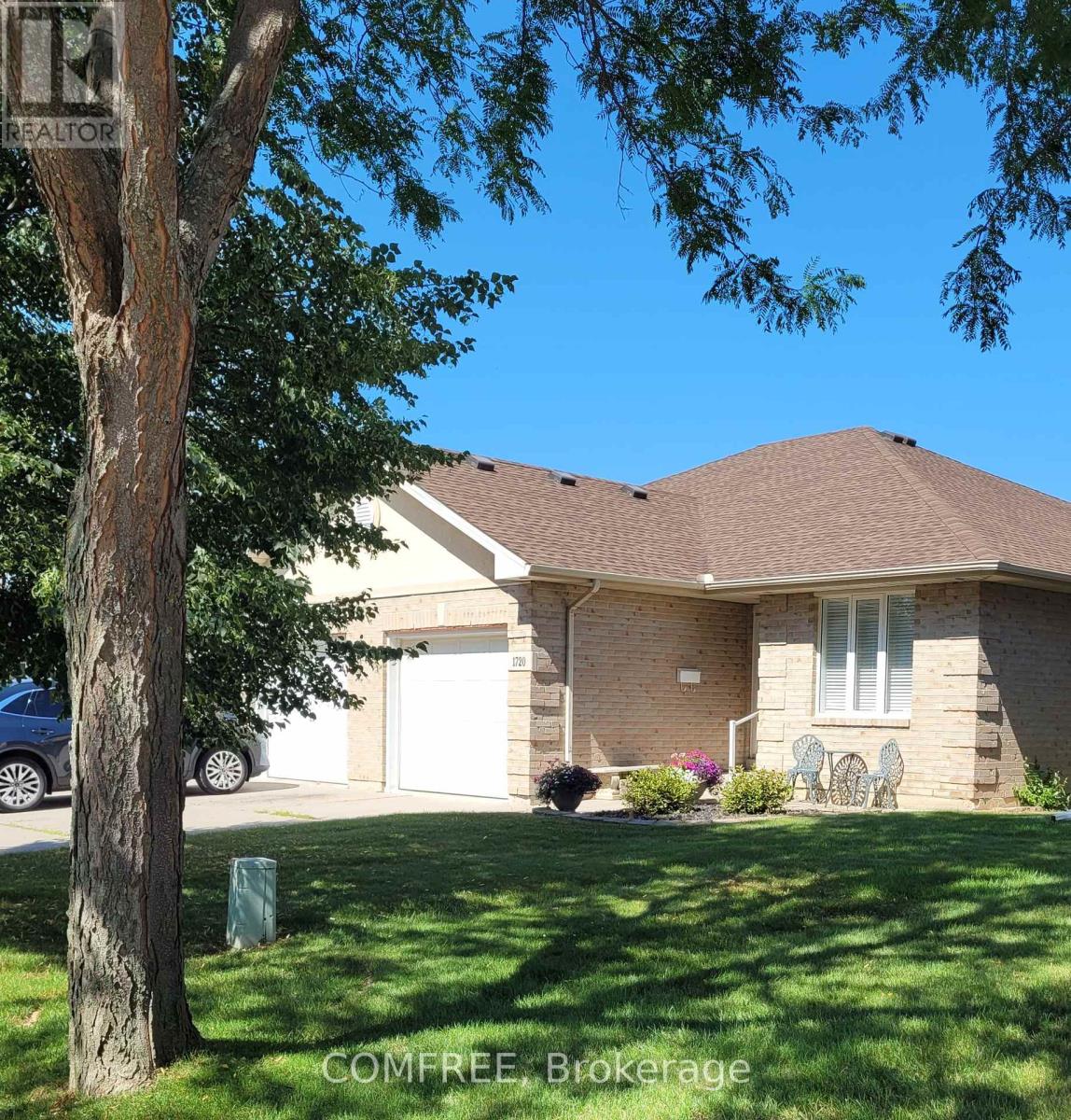 1720 Kirkland Ave, Windsor, ON N8P 1L9