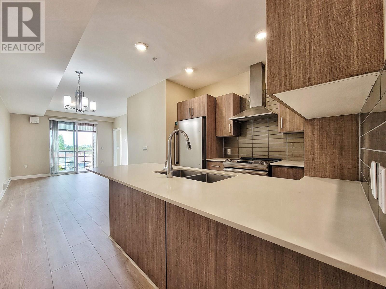 2889 E 1st Avenue Unit 308, Vancouver, BC V5M 0G2