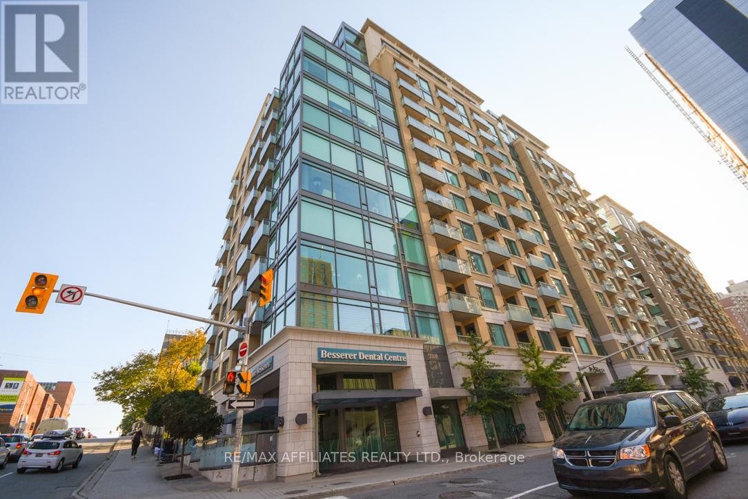303 238 Besserer St, Ottawa, ON K1N 6B1
