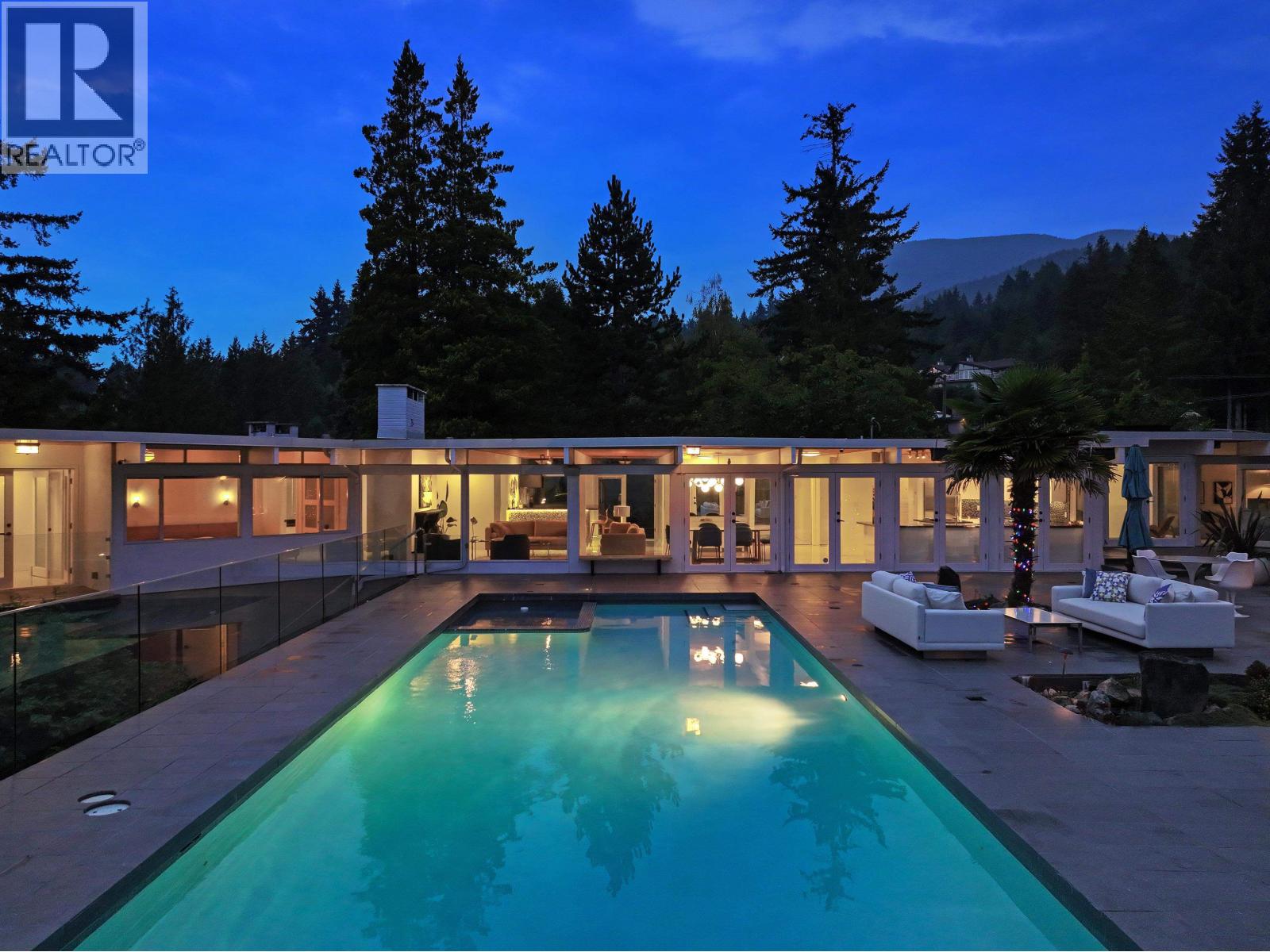 4514 Woodgreen Dr, West Vancouver, BC V7S 2V1