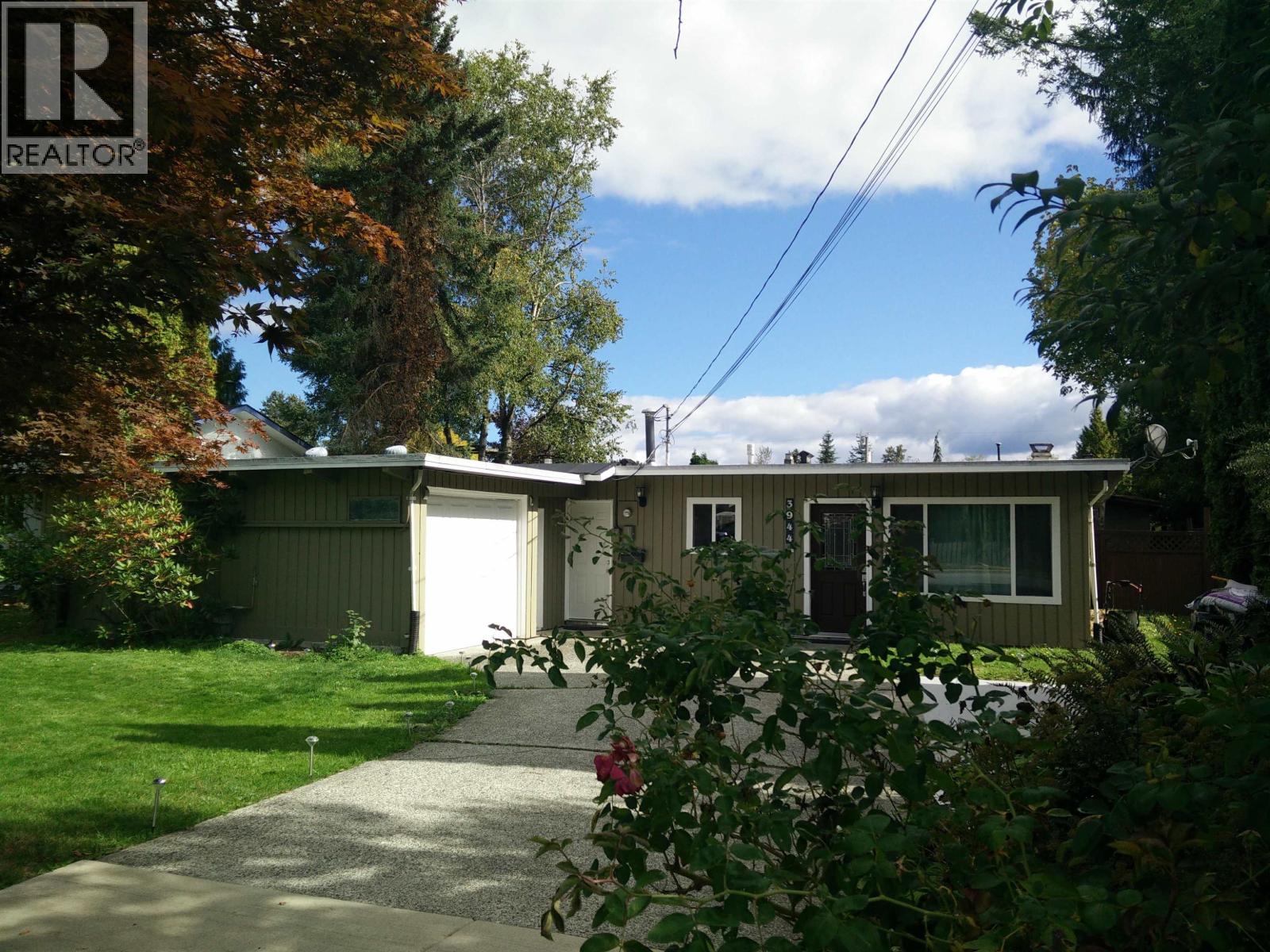 3944 Inverness St, Port Coquitlam, BC V3B 3C1