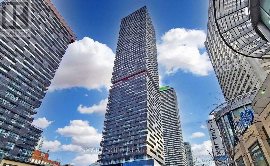 1011 8 Eglinton Ave E, Toronto, ON M4P 0C1