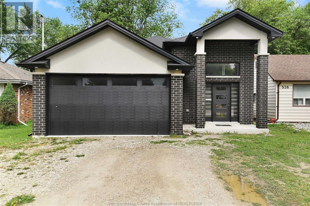 522 Lesperance Rd, Windsor, ON N8N 1W4