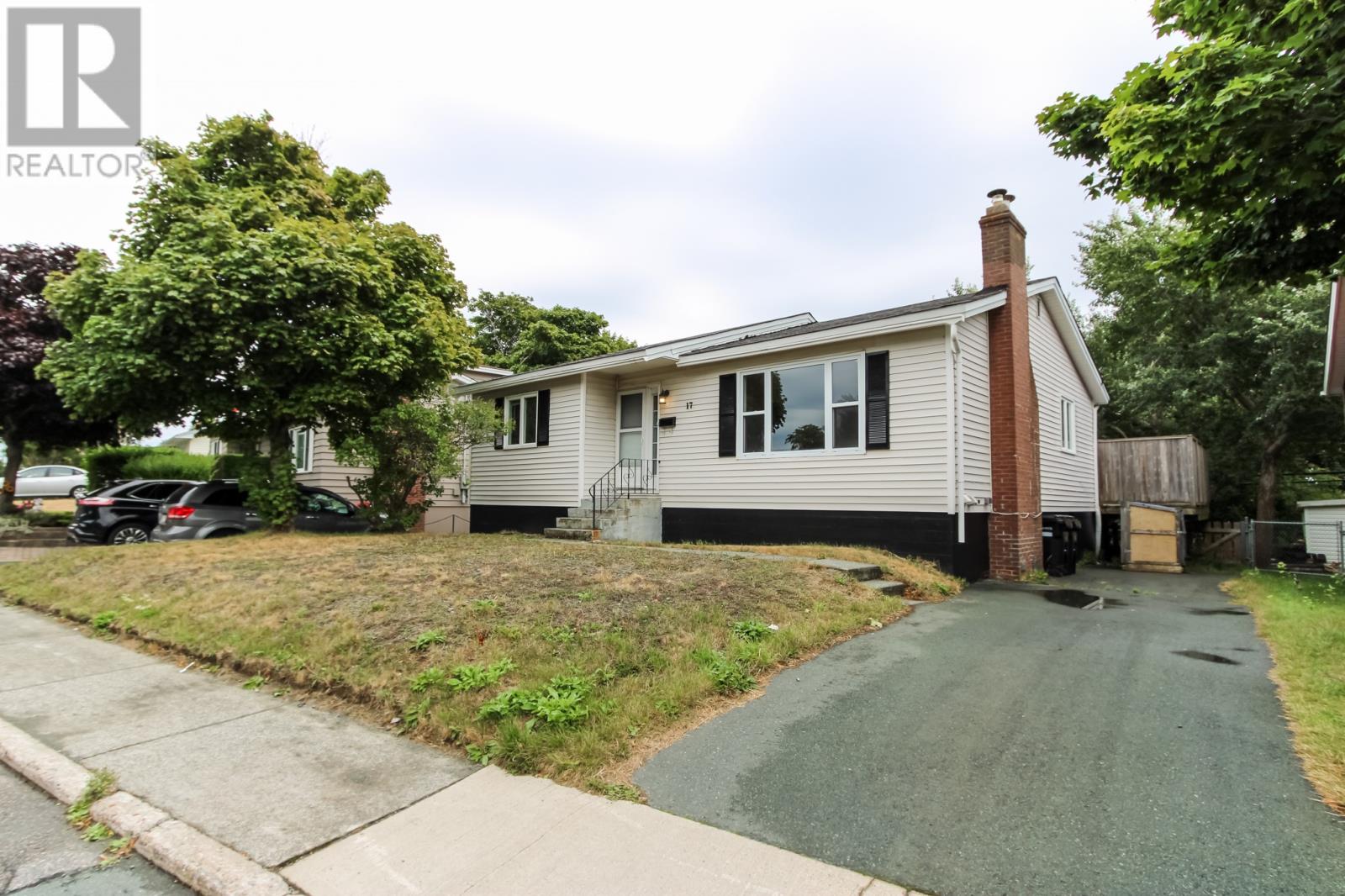 17 Gleneyre St, St. John's, NL A1A 2M8