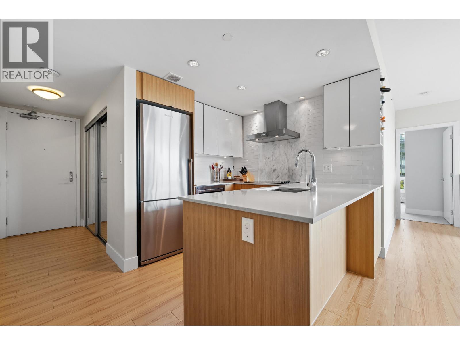 159 W 2nd Avenue Unit 907, Vancouver, BC V5Y 0L8