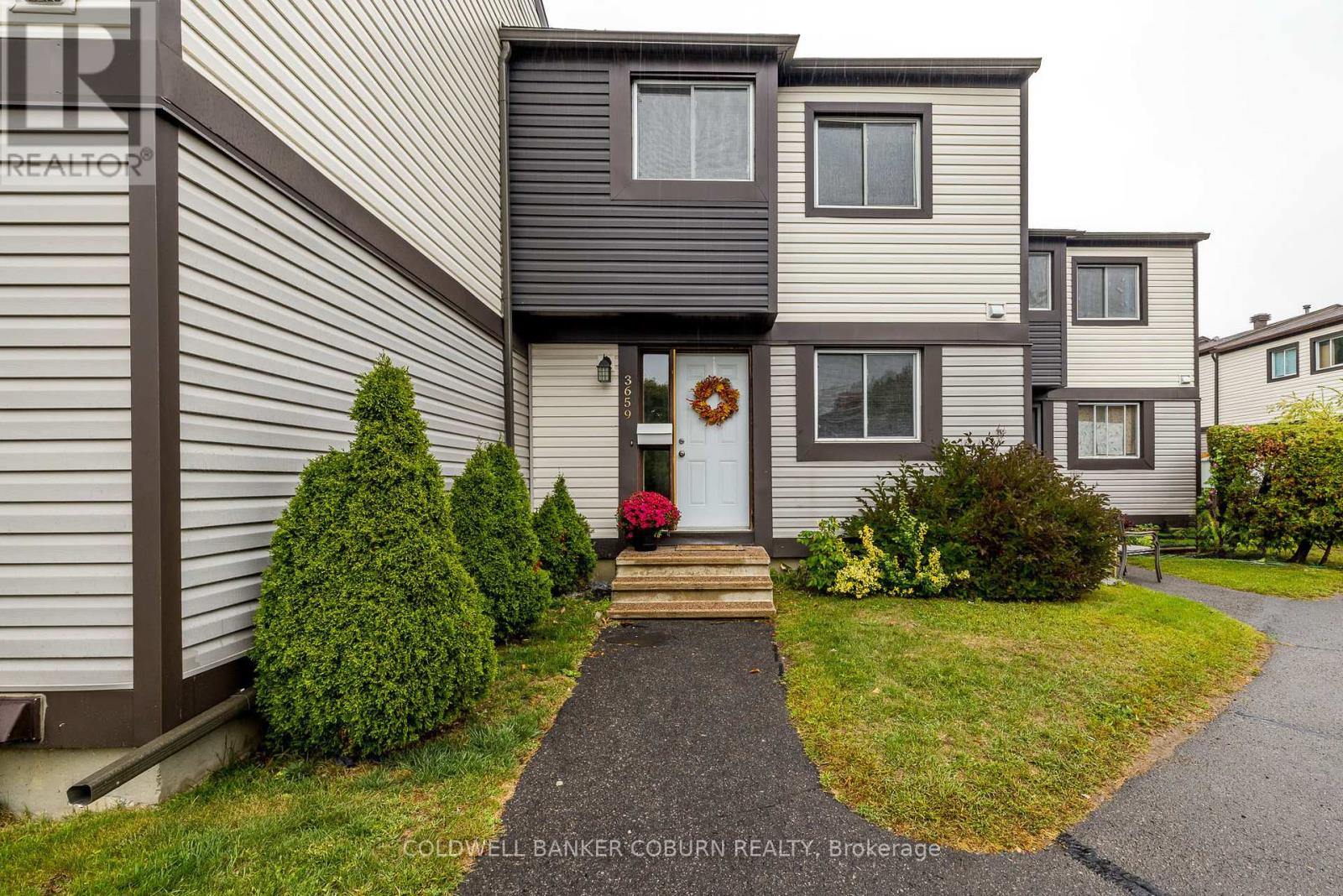 82 3659 Aladdin Ln, Ottawa, ON K1T 0B5