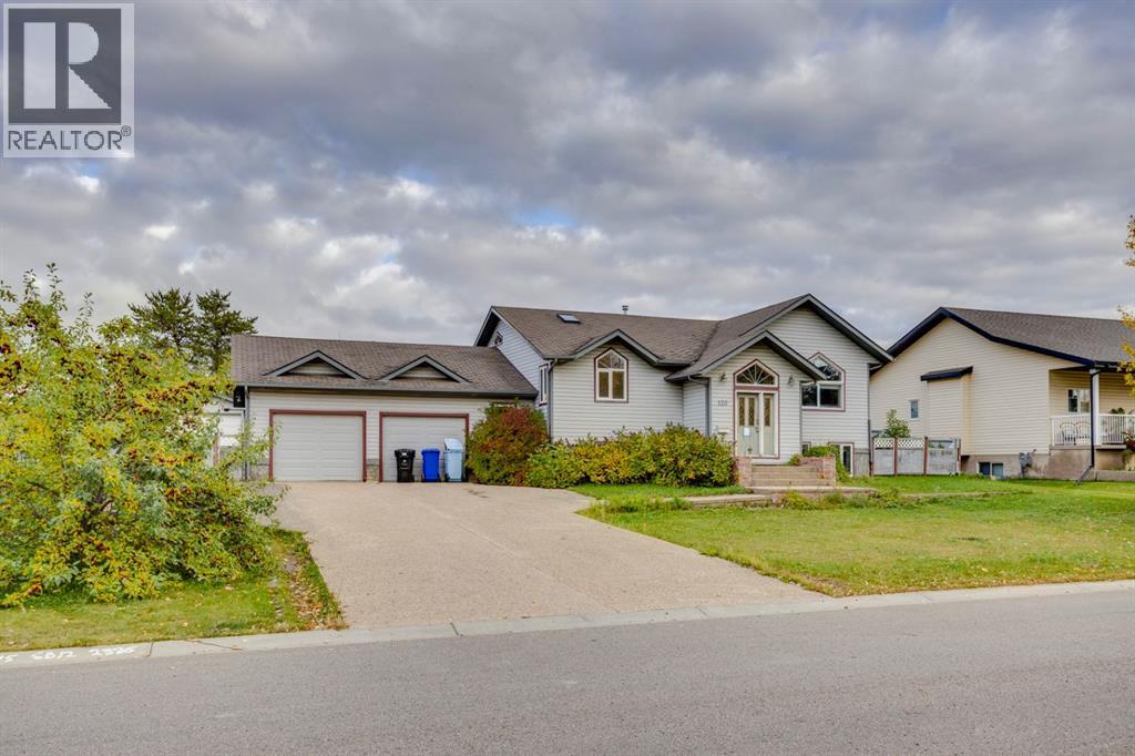 120 Westwood Dr, Fort Mcmurray, AB T9H 5C3