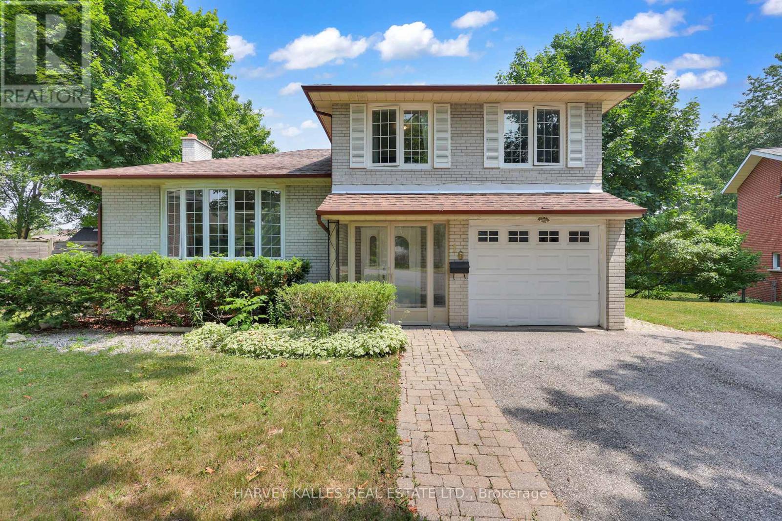 16 Wedgeport Pl, Toronto, ON M2N 4B4