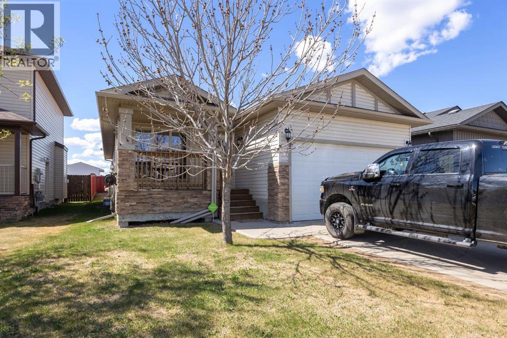 549 Walnut Cres, Fort Mcmurray, AB T9K 0N1
