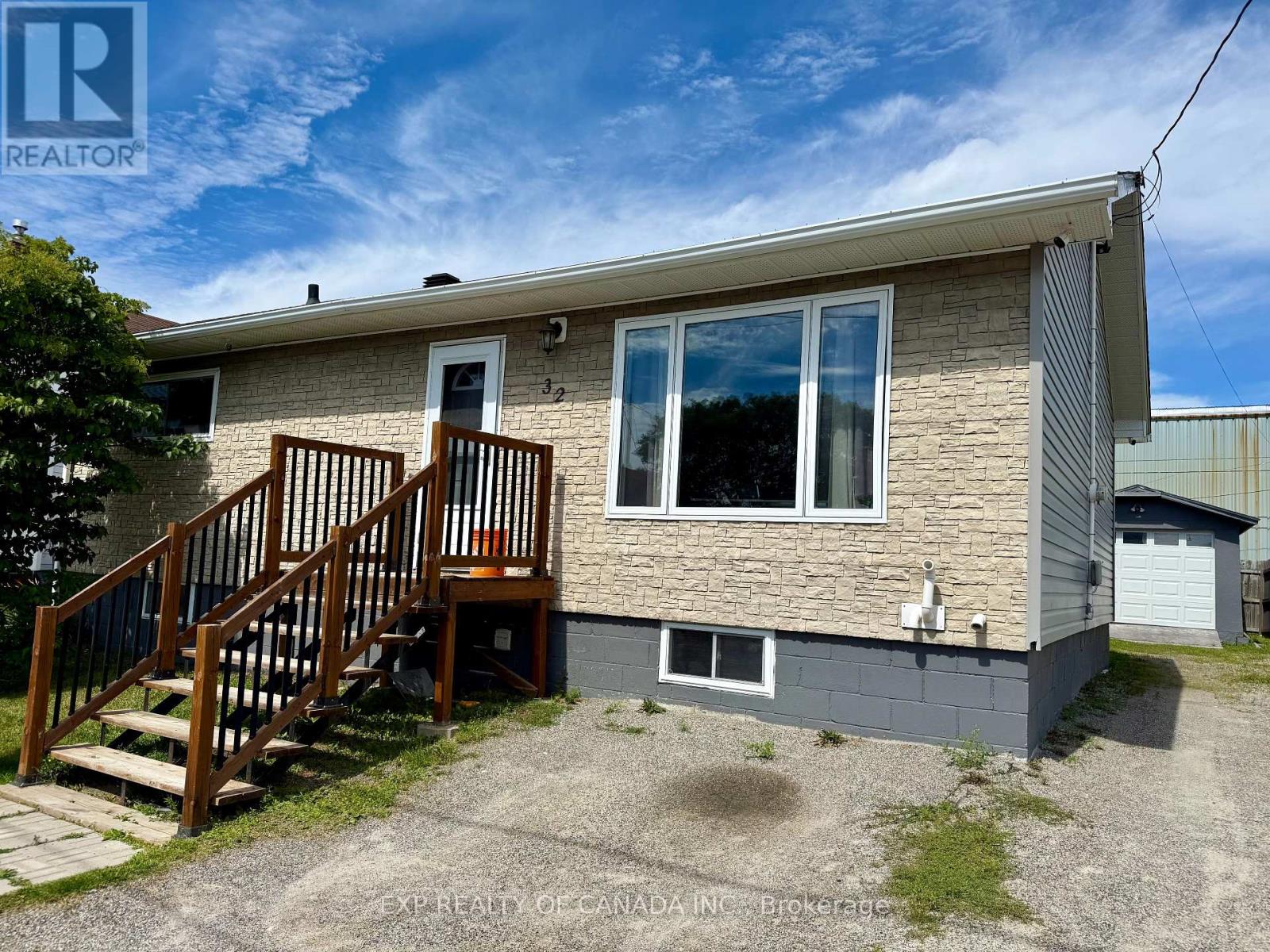 32 William Ave, Timmins, ON P0N 1H0