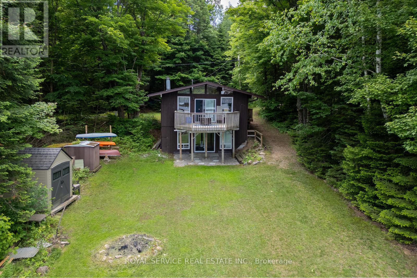 2104 Brady Lake Rd, Minden Hills, ON K0M 2K0